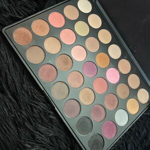 Morphe eyeshadow palette